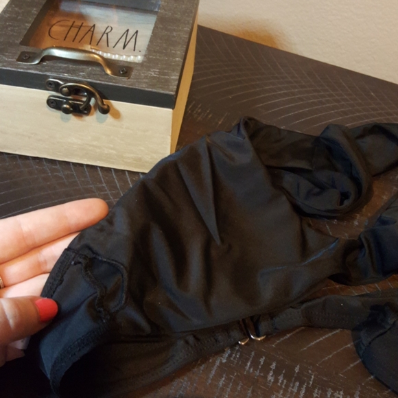 Tiny Cheeky Black Bikini New! XS - Picture 7 of 13